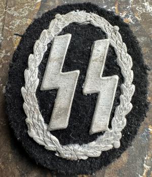 WW2 German Nazi Waffen SS sports runes shield badge relic