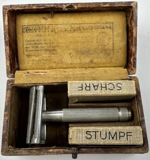 WW2 Nazi German Labour Front DAF Third Reich soldier razor kit in case