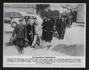 Holocaust JEW JEWISH FORCED LABOUR LABOR PRESS PHOTO
