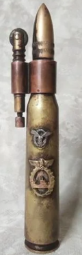 WW2 German Nazi Heer Kriegsmarine working bullet lighter field gear