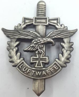 WW2 German Nazi Luftwaffe pilot LW pin badge with iron cross for combat