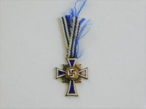 RARE MINIATURE MOTHER CROSS IN GOLD marked L/58 medal award Third Reich