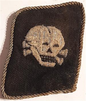 WW2 GERMAN NAZI AMAZING TUNIC REMOVED WAFFEN SS TOTENKOPF OFFICER VERTICAL COLLAR TAB WITH SKULL - PROBABLY WORN BY A CONCENTRATION CAMP SS GUARD