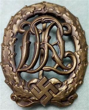 WW2 GERMAN NAZI A DRL SPORTS BADGE IN GOLD, MARKED - FOR DISABLE SOLDIERS