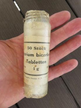 WW2 GERMAN NAZI RARE WAFFEN SS OR WEHRMACHT BICARBONATE TABLETS WITH DRUGS ADDED SECRETELY ON ORDERS OF ADOLF HITLER