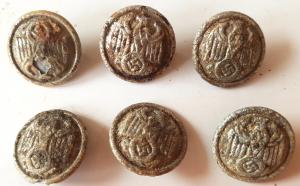 WW2 GERMAN NAZI RELIC FOUND SET OF 6 MATCHED TUNIC BUTTONS WEHRMACHT ARMY HEER UNIFORM