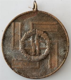 WW2 GERMAN NAZI RELIC GROUND DUG FOUND WAFFEN SS 8 YEARS OF FAITHFUL SERVICES IN THE SS MEDAL AWARD, NO RIBBON