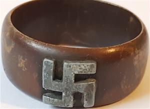 WW2 GERMAN NAZI UNIQUE WAR PERIOD RING WITH A NICE SWASTIKA SOLDIER'S PERSONAL BELONGINGS