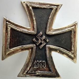 WW2 GERMAN NAZI WAFFEN SS OR WEHRMACHT RARE IRON CROSS SCREWBACK PIN MEDAL AWARD RELIC FOUND