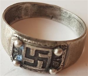WW2 GERMAN NAZI WAFFEN SS SWASTIKA SILVER RING WITH RZM MAKER MARKED AND SILVER 800 MARK