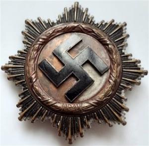 WW2 GERMAN NAZI GERMAN CROSS IN GOLD BY 134 OTTO KLEIN MEDAL AWARD