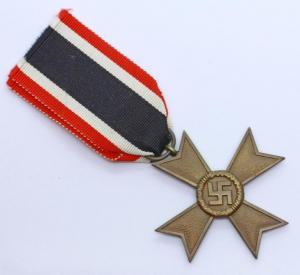 WW2 GERMAN NAZI ORIGINAL WAR MERIT CROSS MEDAL AWARD Kriegsverdienstkreuz