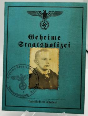 WW2 GERMAN NAZI SS POLICE POLIZEI GESTAPO PHOTO ID AUSWEIS - STAMPED