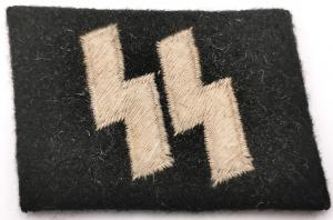 ORIGINAL GERMAN NAZI WAFFEN SS ENLISTED NCO COLLAR TAB SS RUNES WITH RZM TAG REMAINS