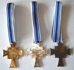 WW2 GERMAN NAZI SET OF BRONZE SILVER AND GOLD MOTHER CROSS MEDAL AWARD SET