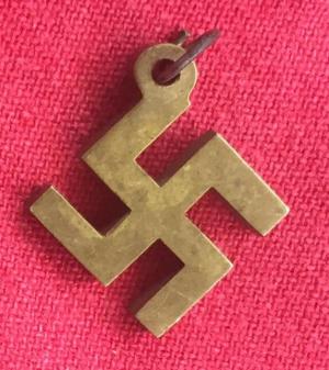 WW2 GERMAN NAZI AMAZING THIRD REICH HITLER PARTISAN NSDAP SWASTIKA PENDANT