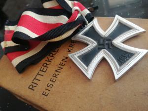 WW2 GERMAN NAZI KNIGHT CROSS OF THE IRON CROSS MEDAL AWARD IN CASE AND ORIGINAL JUNKER CARDBOARD SILVER 800 L/12 RARE VARIATION