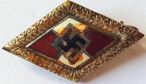 WW2 GERMAN NAZI VERY RARE HITLER YOUTH GOLD PIN WITH OAKLEAF 3 REICH GOLDEN PARTY BADGE AWARD BY RZM HITLERJUGEND JEUNESSE HITLERIENNE HJ DJ
