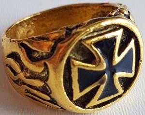WW2 GERMAN NAZI WEHRMACHT OR WAFFEN SS GOLD RING WITH IRON CROSS