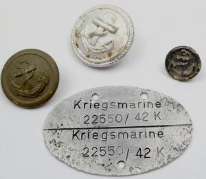 WW2 German Nazi kriegsmarine grouping dog tag dogtag ID naval tunic buttons
