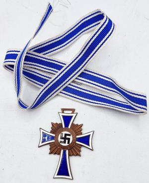 WW2 German Nazi Mother Cross medal award in bronze MINT  Cross of Honour of the German Mother
