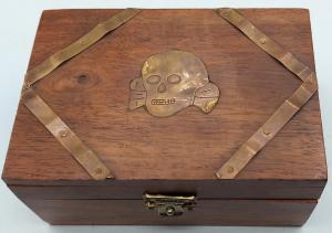 WW2 German Nazi UNIQUE WAFFEN SS TOTENKOPF wood box case with SS skull